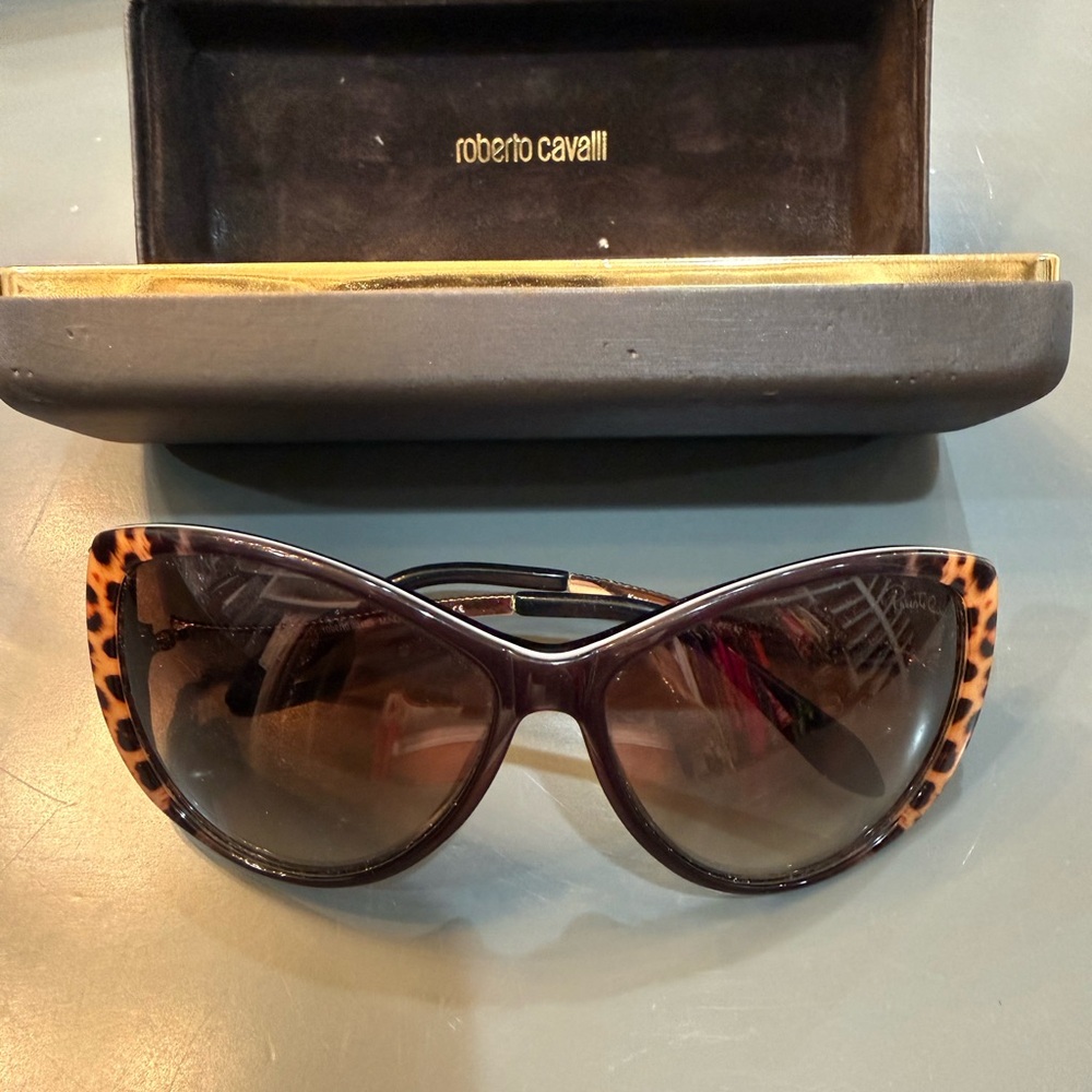 Roberto Cavalli Women's Tortoiseshell Cat-Eye Sunglasses - Brown Gradient Lenses